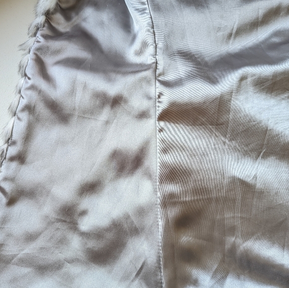 Daytrip Open Front Faux Fur Vest In Gray Black and White Size XS - Picture 7 of 15